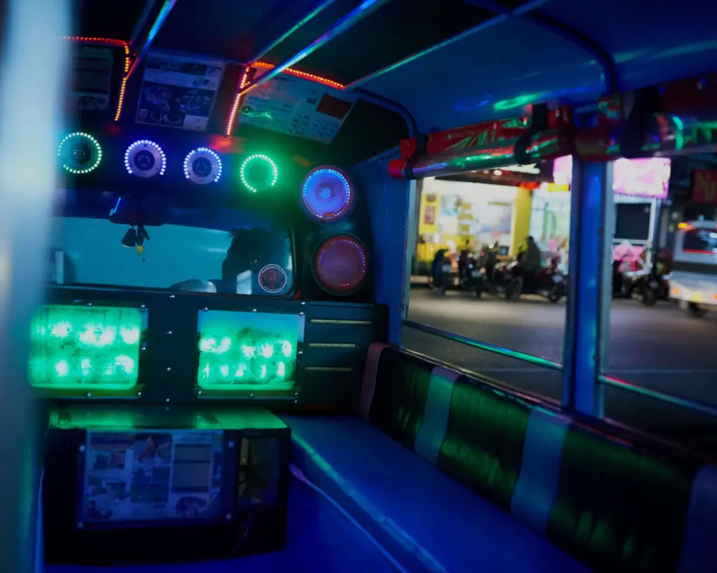 Hop-On-Hop-Off Pub Crawls