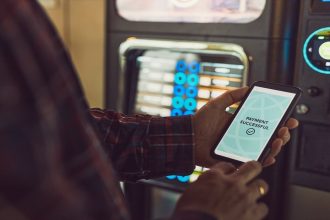 how to download the hollywoodbets app