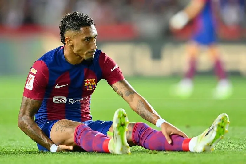 Raphinha of Barcelona helps Barca claim victory from Las Palmas