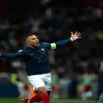 Mbappe Signs 5-Year Deal