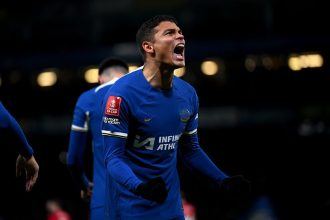 Chelsea takes on Manchester United in a crucial match