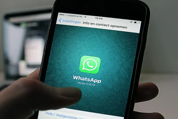 WhatsApp To Stop Working on Over 35 Older Smartphones