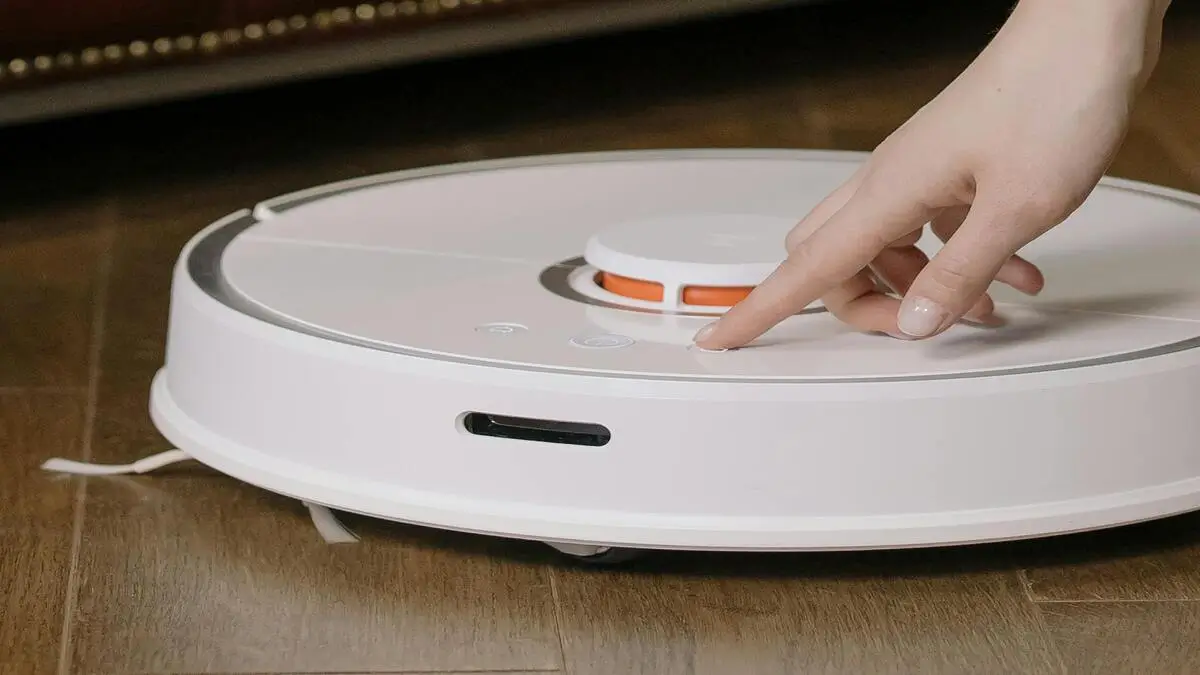 Smart Robot Vacuums: Ushering in a New Age of Home Management and Convenience