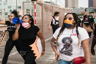 Zimbabweans Protest Passport Fee Hike By Marching to The Pretoria Embassy