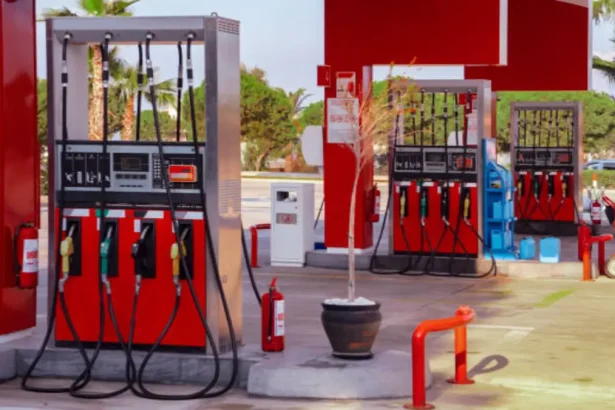 Significant Petrol Price Cuts Expected for Fifth Consecutive Month Starting October 2