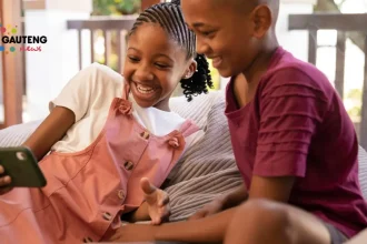 Top Kid-Friendly Smartphones and Apps for 2024: A Parent's Guide