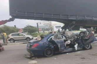 Fatal R40 Accident: Two Killed as Car Crashes Into Truck Amid Suspected Speeding