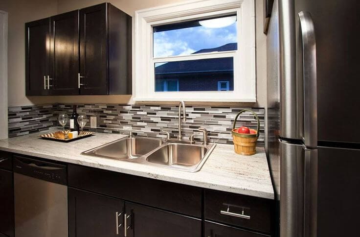 6 Common Design Mistakes That Make Your Kitchen Look Small and Cramped