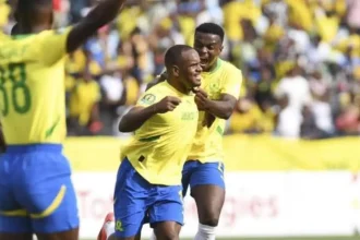 AmaZulu vs Sundowns - Rayners’ Late Heroics Seals 1-0 Victory for Ten-Man Sundowns