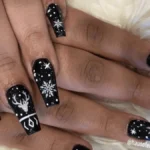 15 Christmas Inspired Nail Ideas You Should Try This Festive Season