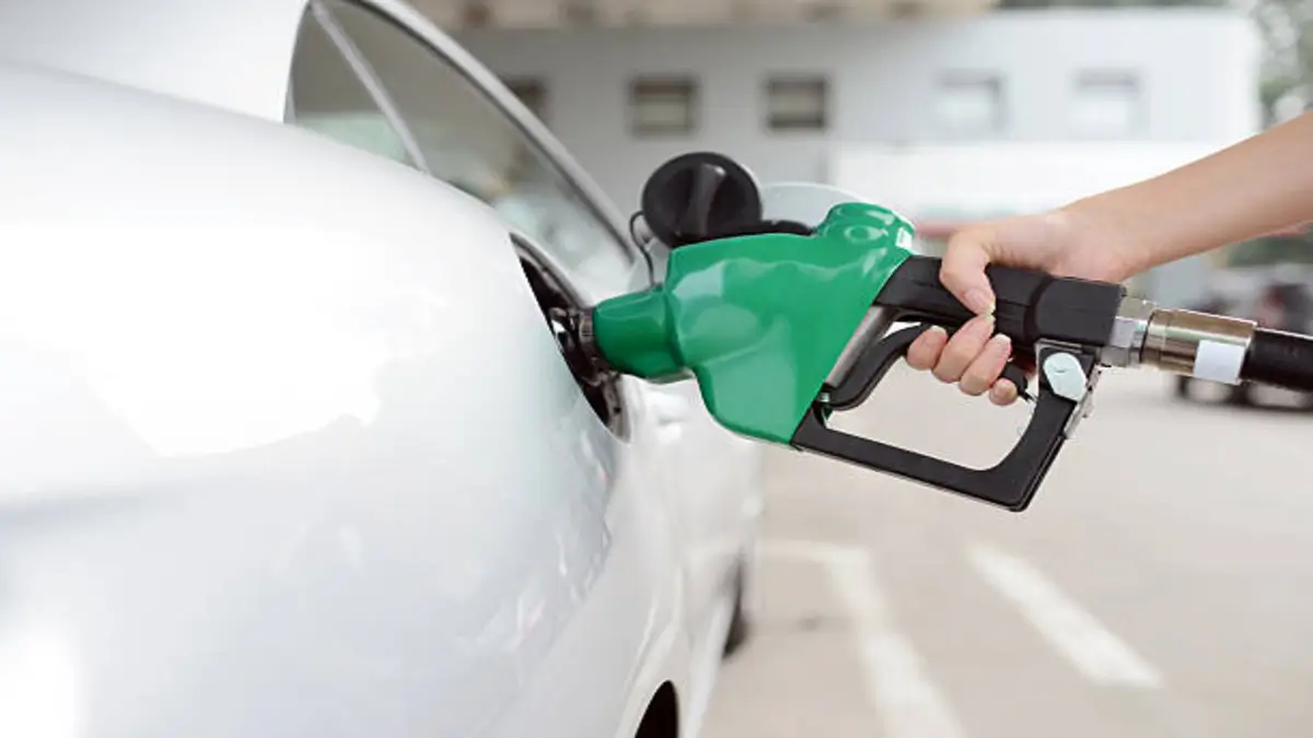 Fuel-Saving Tips for Long-Distance Driving Make Every Drop Count