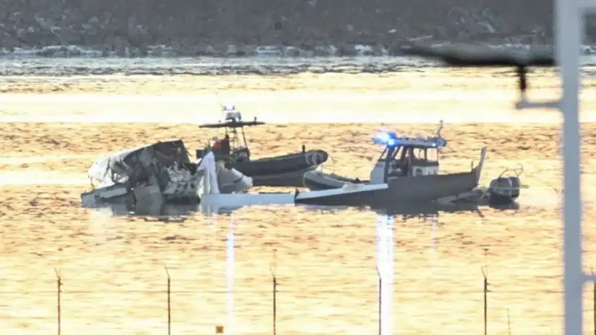 Bodies Recovered After Plane and Military Helicopter Collide Over Washington River