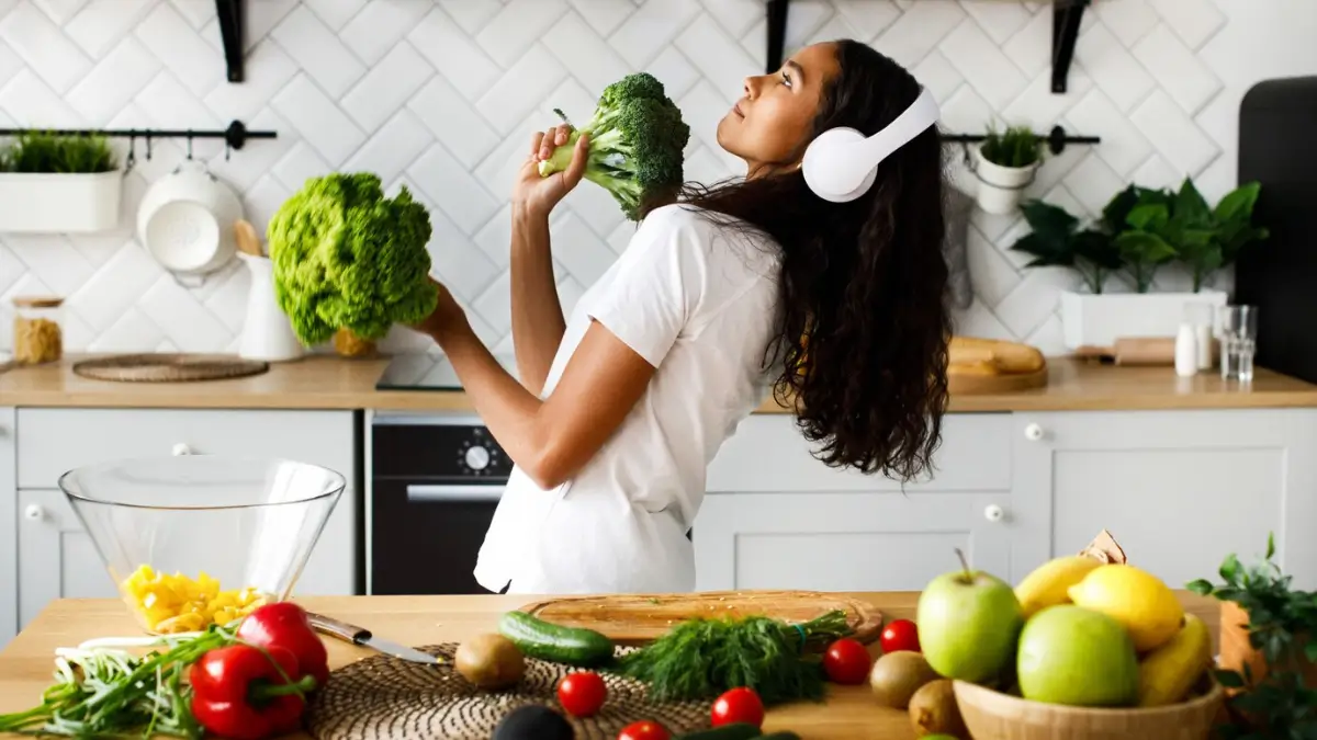 10 High-Calorie Foods to Avoid & 10 Nutritious Alternatives for a Healthier Diet