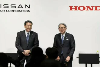 Nissan Shares Surge as Honda Reportedly Open to Takeover Talks If CEO Steps Down