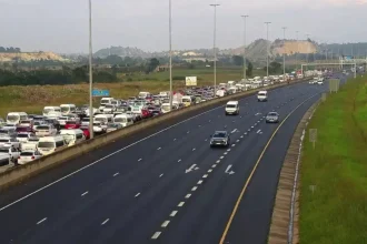 Traffic Chaos: EMPD Officers Block R21 Southbound in Overtime Dispute