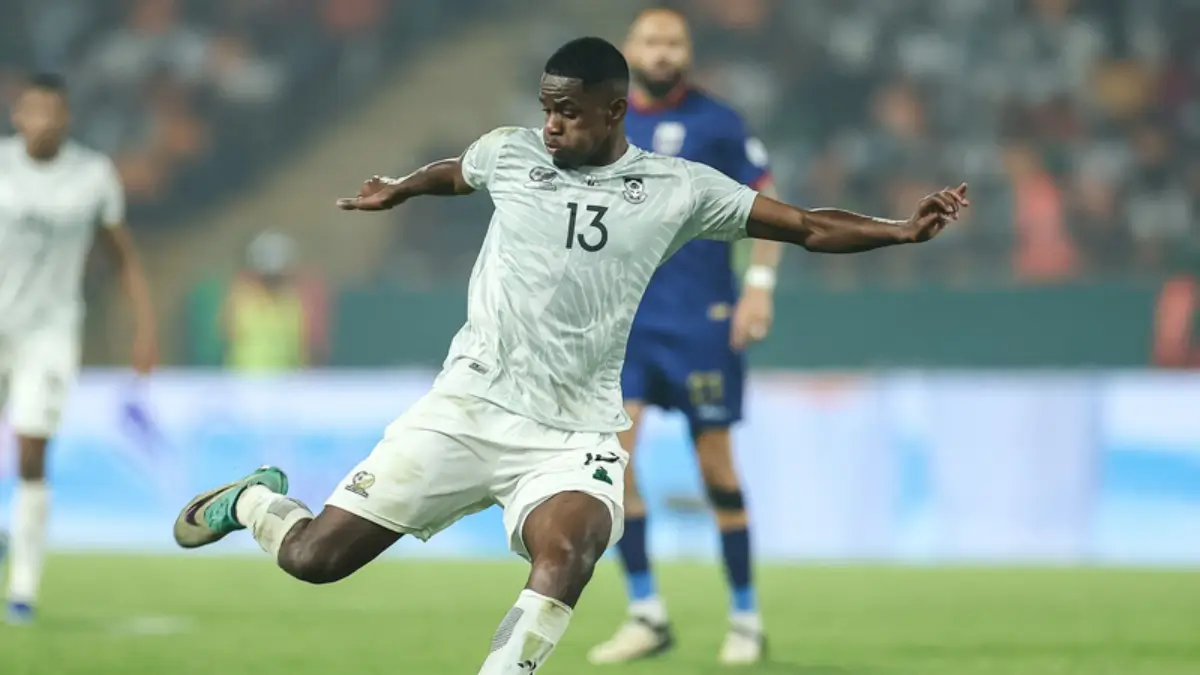 Kaizer Chiefs Transfer News - Midfield Reinforcements and Goalkeeper’s Overseas Move