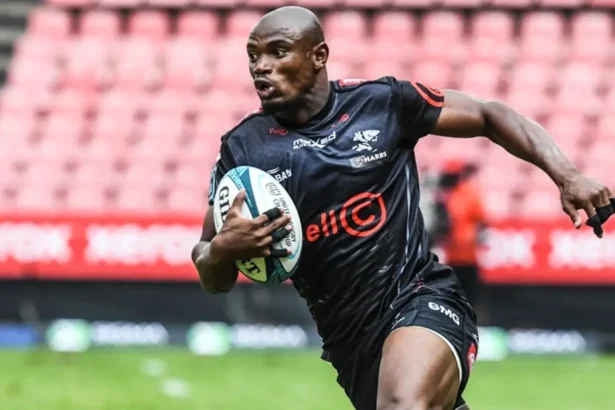 Makazole Mapimpi Extends Sharks Stay – A Legend Still in Full Flight