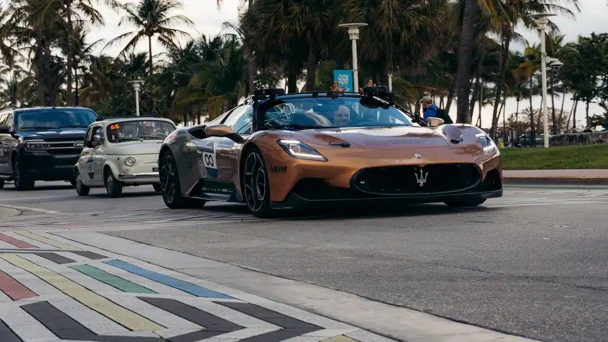 Maserati MC20 Sets Autonomous Speed Record at 319 kmh at NASA Site
