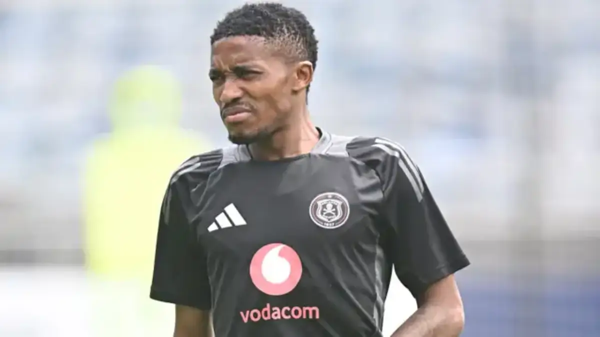 Monnapule Saleng Returns to Orlando Pirates First Team Training