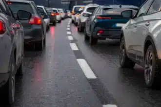 Why Traffic Jams Happen Out of Nowhere – The Science Behind ‘Shockwave Traffic’