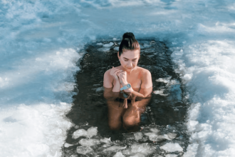 Ice Baths for Recovery and Wellness: What Does the Science Really Say?