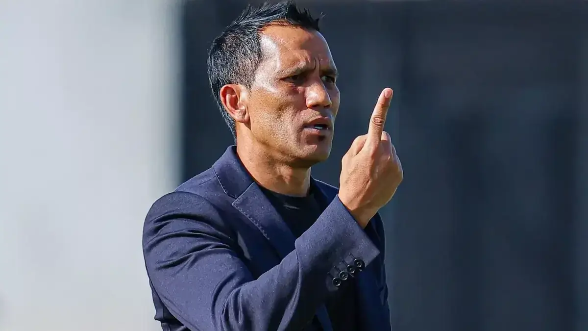 Fadlu Davids Declines Pirates Offer, Eyes CAF Glory with Simba
