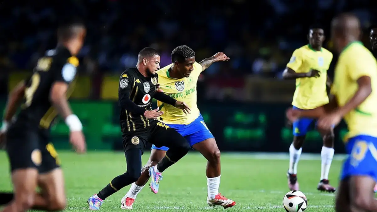 Kaizer Chiefs Edge Sundowns in Thriller, One Step from Ending Trophy Drought