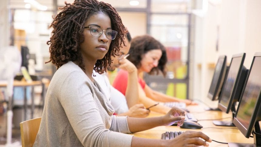 How Much Do Administrative Clerks Earn in 2025?