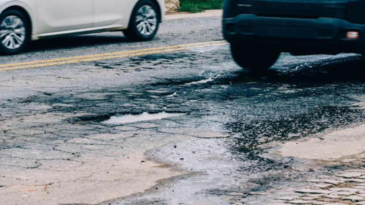 Gauteng Roads in Crisis 65% of Network Plagued by Potholes and Faulty Traffic Lights