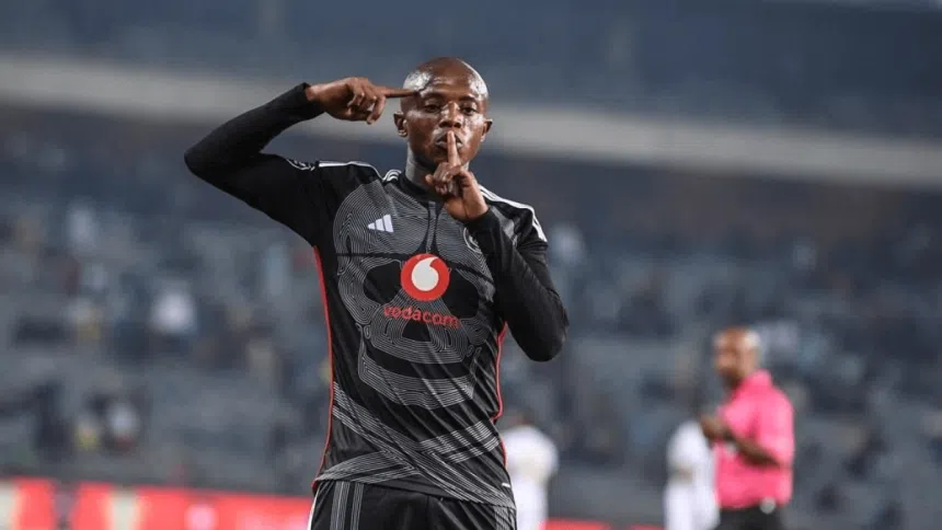 Zakhele Lepasa At A Crossroads: Orlando Pirates Ready To Move On |  Gauteng.News