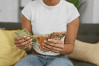 10 Signs You’re Bad at Handling Money (and How to Turn It Around)