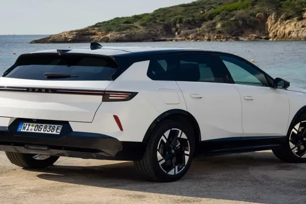 All-New Opel Grandland Coming to South Africa Combustion and Plug-in Hybrid Options on the Horizon