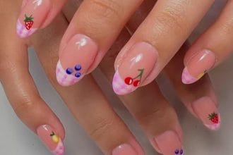 25 Trendy June Nail Ideas to Screenshot for Your Next Set