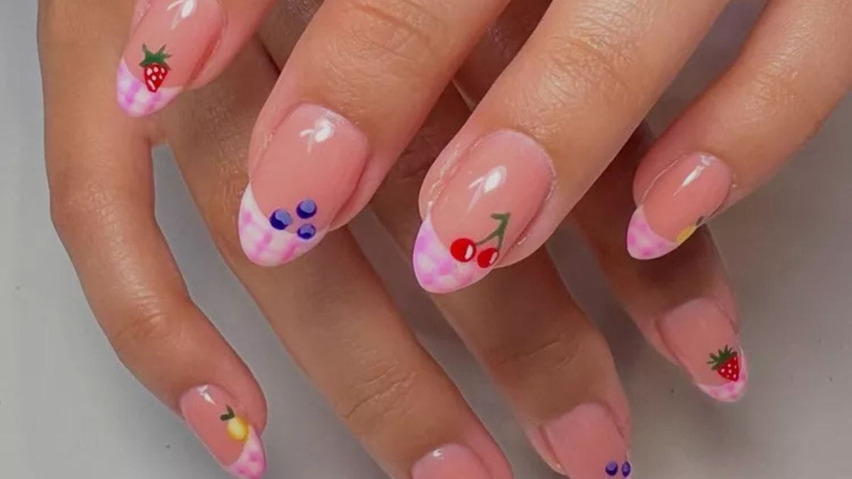 25 Trendy June Nail Ideas to Screenshot for Your Next Set