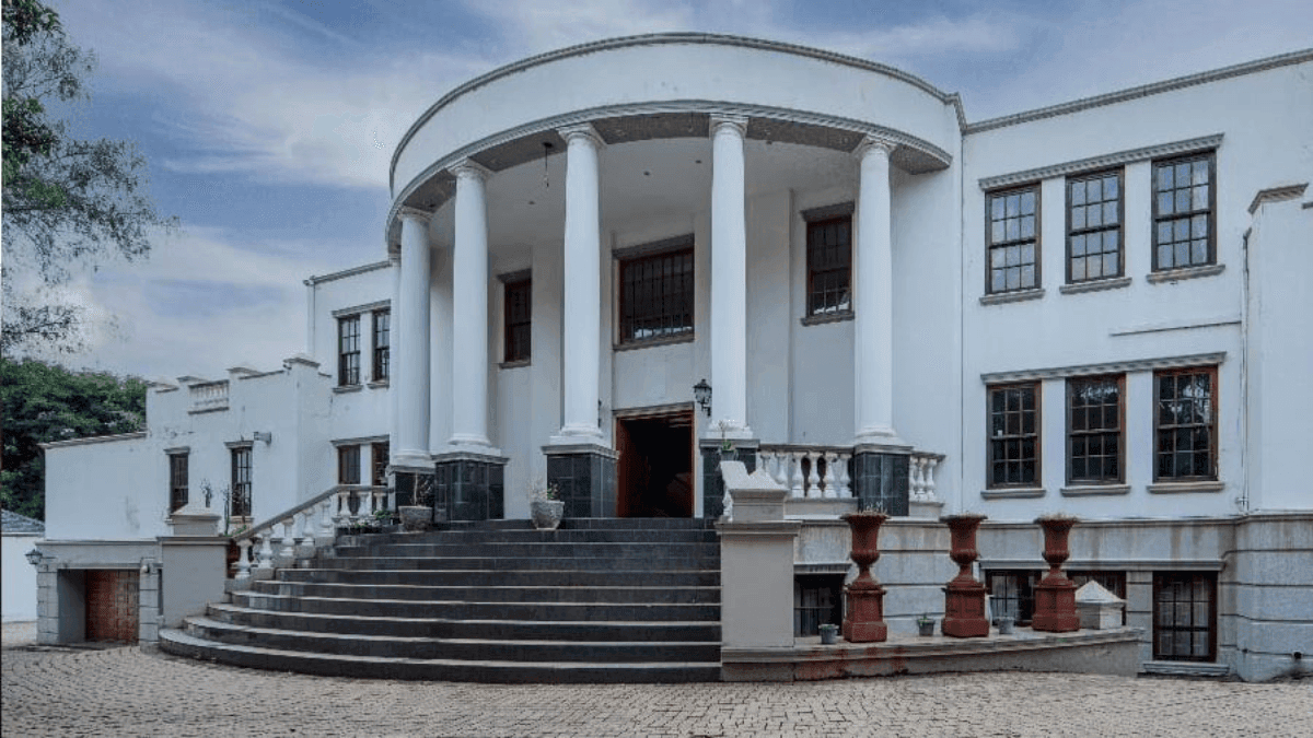 Exploring The Gupta Property Before Auction: Saxonwold Compounds Set for July 24 Sale 51 Exploring The Gupta Property Before Auction: Saxonwold Compounds Set for July 24 Sale