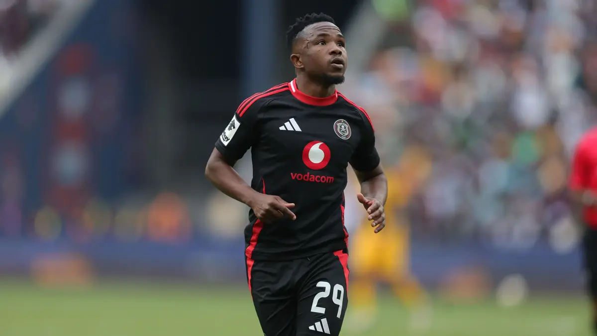 Kaizer Chiefs Take a Risk on Injury-Prone Ex-Pirates Duo 51 Kaizer Chiefs Take a Risk on Injury-Prone Ex-Pirates Duo