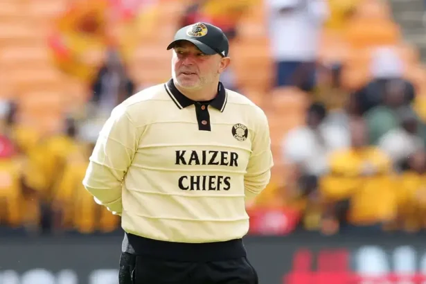 Kaizer Chiefs at a Crossroads What Nabi Must Fix in the 202526 Season