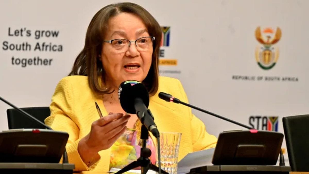 De Lille Shuts Down Tourism Board, Accuses Members of Holding Illegal Meeting