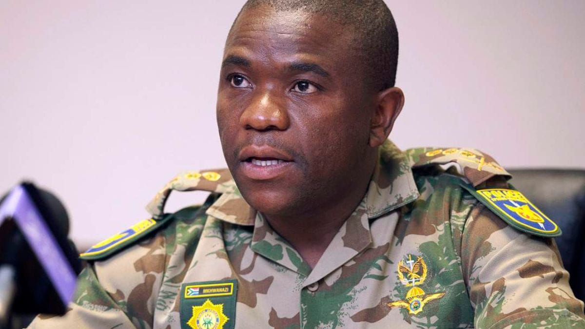 Mkhwanazi Steps In to Address E-Hailing and Taxi Drivers' Turf War