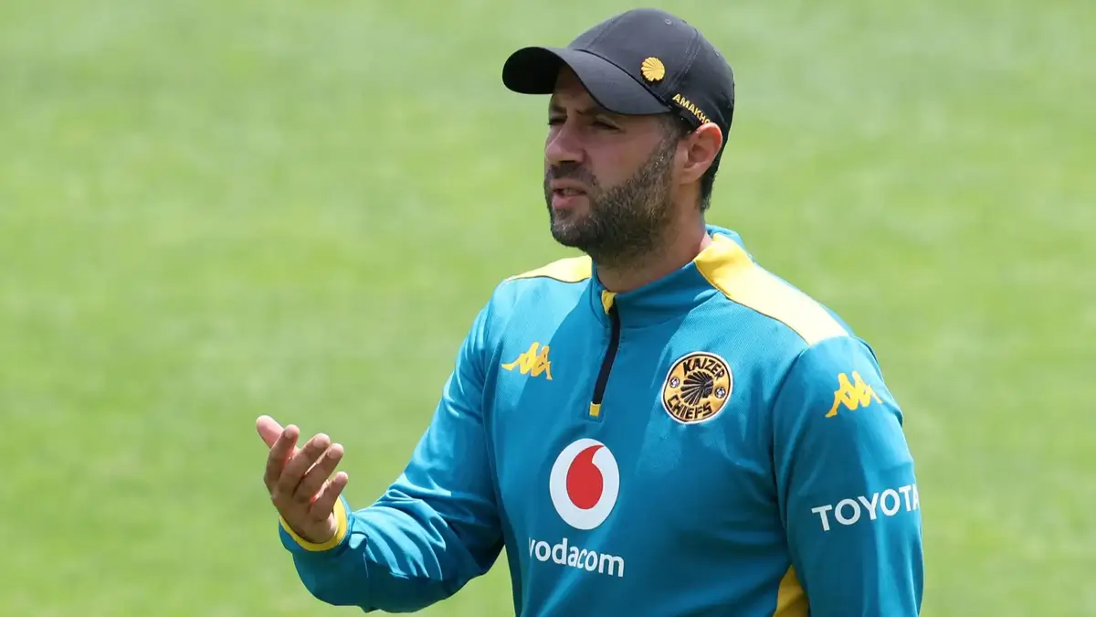 Masilela Warns Kaizer Chiefs Coaches “No Holiday After Nabi’s Exit”