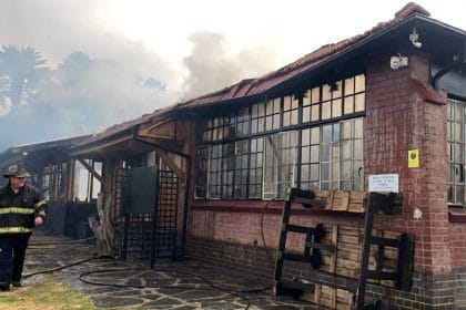 Fire Breaks Out at Zoo Lake Clubhouse