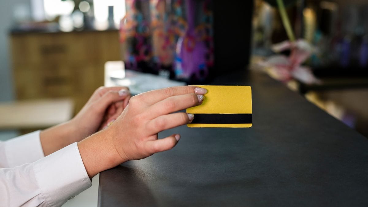 Personal Loans vs Store Credit — Which Costs More? 51 Personal Loans vs Store Credit — Which Costs More?