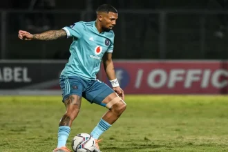 Siwelele Eye Former Orlando Pirates Defender Wayde Jooste for Defensive Reinforcement