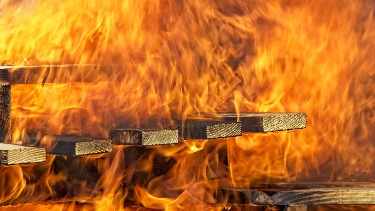 Thembisa News: Man Dies in Oakmoor Shack Fire as Friends Set Eyes on the Stand