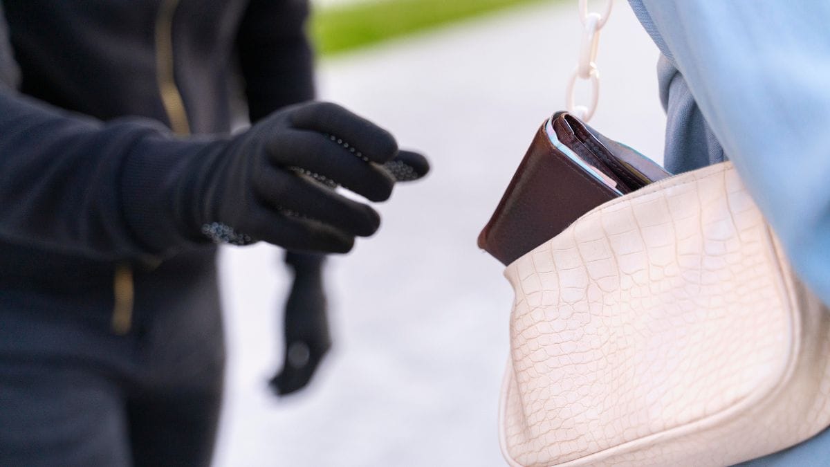 Centurion Cellphone Theft Hotspots: New Warning for Residents